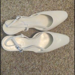 Michelle D white closed toe sandals with heel